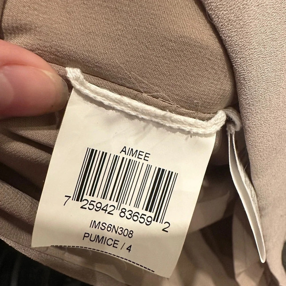 BCBGMAXAZRIA Beige  lace cocktail dress - Picture 6 of 7